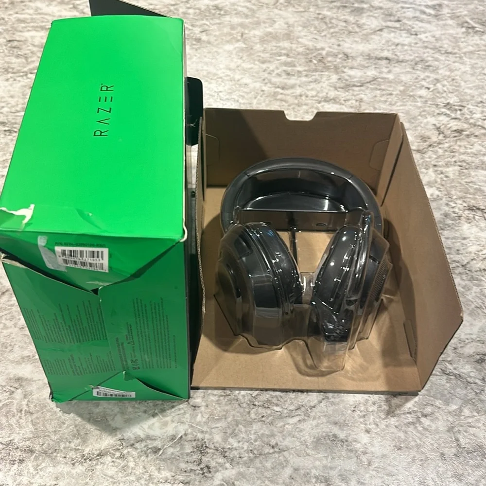 New in box Razer Kraken x gaming headseat